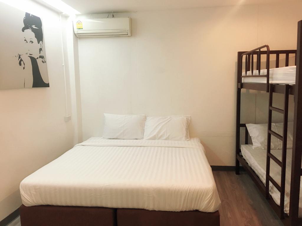 The Rabbit'S Hole Hostel Bangkok Eksteriør bilde